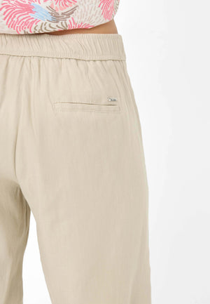 Brax Mel B Bermuda Shorts - Soft Greige